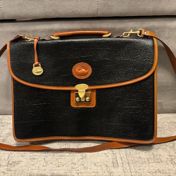 Vtg Dooney & Bourke All Weather Leather Messenger, Briefcase, Crossbody Bag - Picture 4 of 16